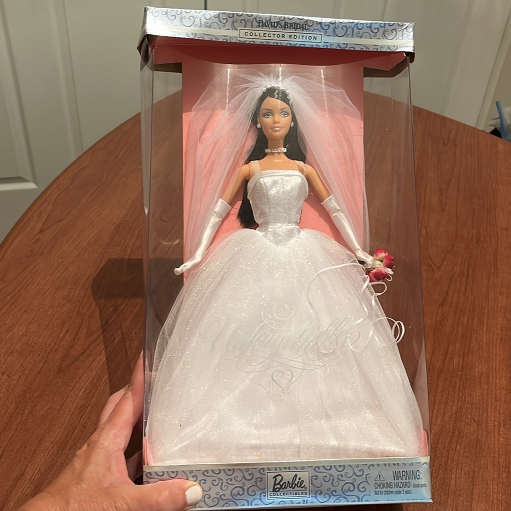 David’s Bridal Barbie Collector Edition- 2004 Unforgettable